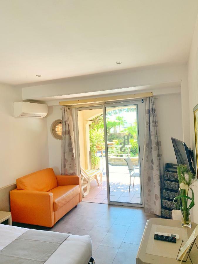 Chambre Triple - Rez-de-Chaussée